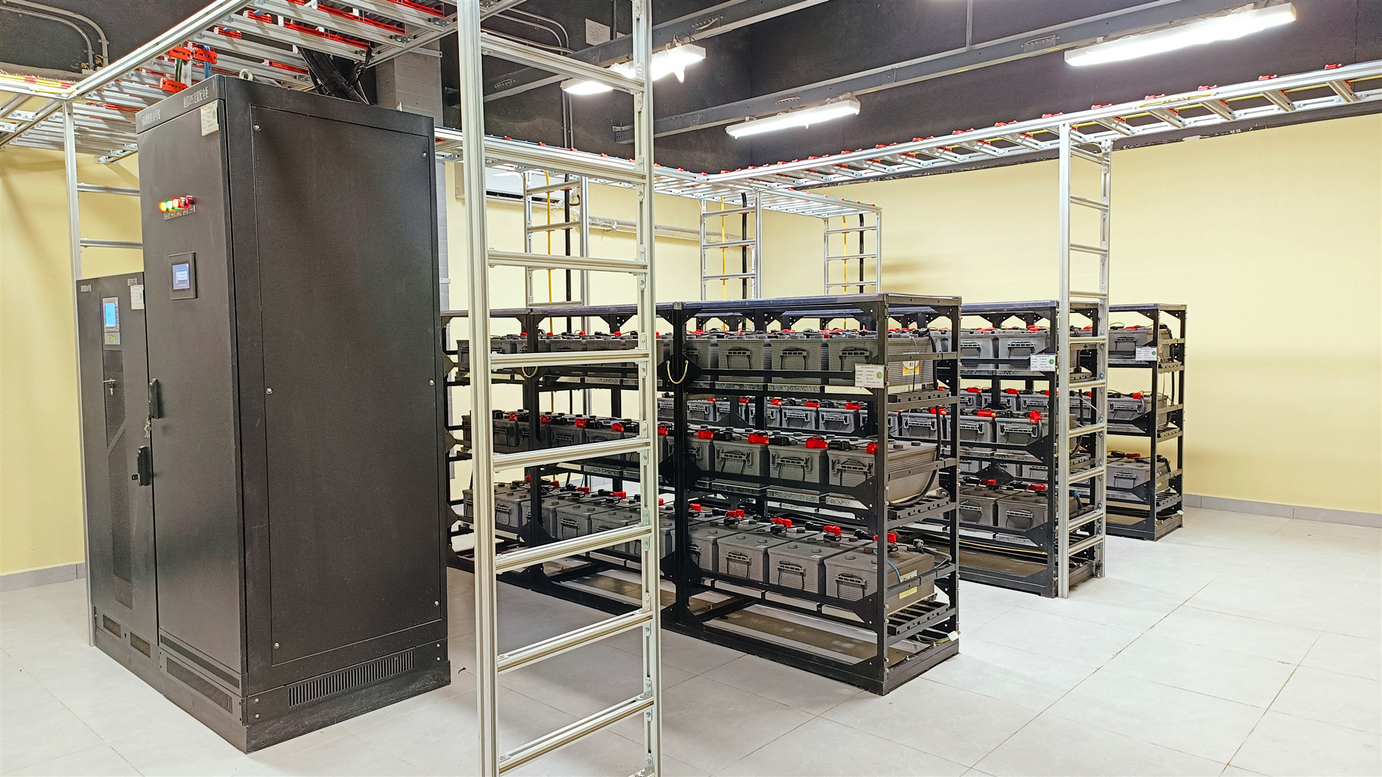 Kstar UPS para el sistema de metro