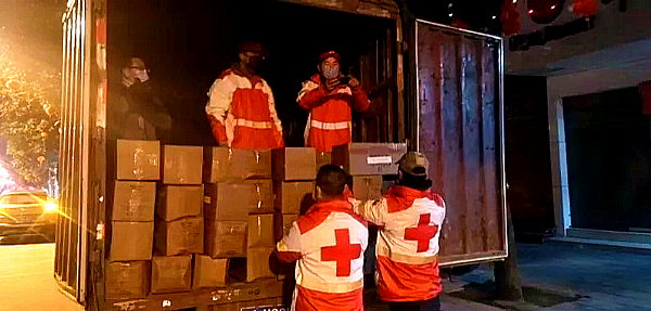 Kstar dona dinero, mascarilla y UPS para luchar contra el coronavirus